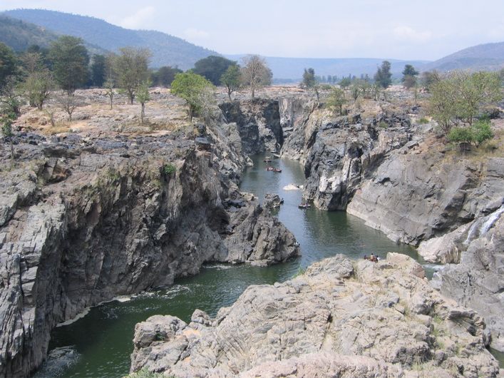 Hogenakkal - view of the gorge