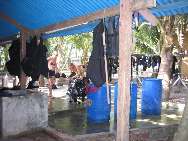 Havelock Island - De-assembling the diving equipment at the diving base