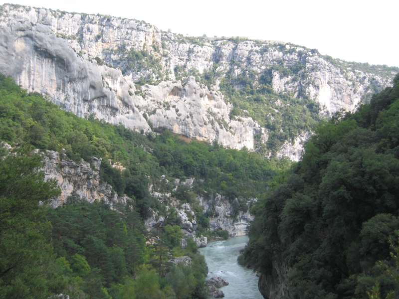 The gorge seen towards the direction of the Mescla
